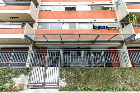 Apartamento para alugar com 76m², 2 quartos e 1 vagaFachada