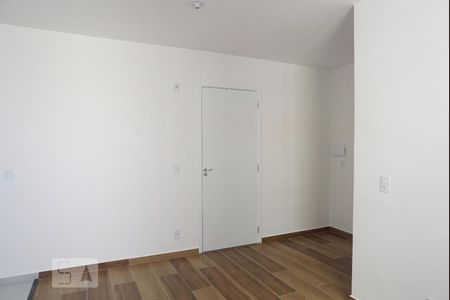 Sala de apartamento para alugar com 2 quartos, 44m² em Vila Nhocune, São Paulo