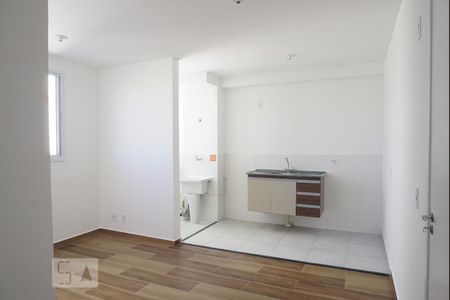 Sala de apartamento para alugar com 2 quartos, 44m² em Vila Nhocune, São Paulo