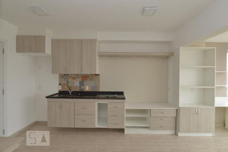 Cozinha de apartamento para alugar com 1 quarto, 40m² em Barra Funda, São Paulo