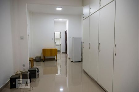 Sala/Quarto de kitnet/studio para alugar com 1 quarto, 36m² em Copacabana, Rio de Janeiro