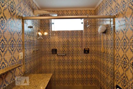 Casa para alugar com 350m², 3 quartos e 4 vagasBanheiro