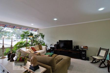 Casa para alugar com 350m², 3 quartos e 4 vagasSala Intima