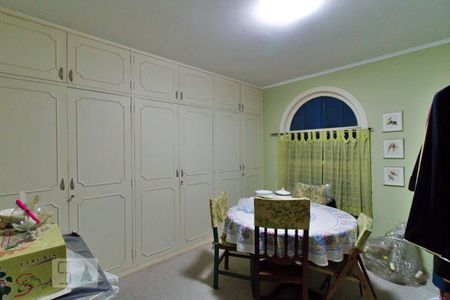 Casa para alugar com 350m², 3 quartos e 4 vagasSuíte 