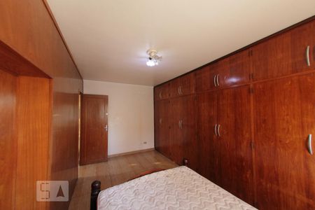 Casa à venda com 225m², 4 quartos e 2 vagasQuarto 4