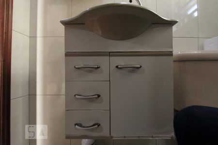 Casa à venda com 225m², 4 quartos e 2 vagasLavabo - gabinete