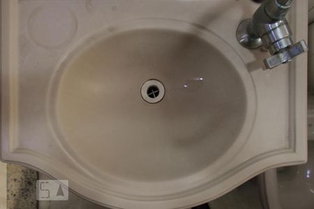 Casa à venda com 225m², 4 quartos e 2 vagasLavabo -Banheiro