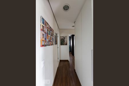 Corredor de apartamento para alugar com 2 quartos, 67m² em Chácara Califórnia, São Paulo