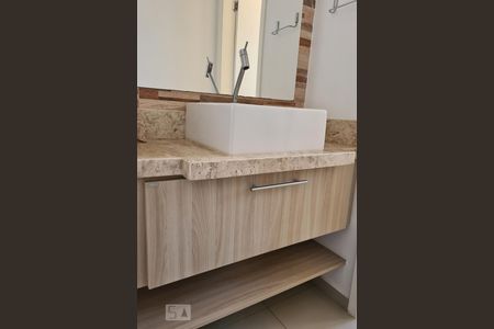 Apartamento para alugar com 53m², 2 quartos e 1 vagaDetalhe Banheiro