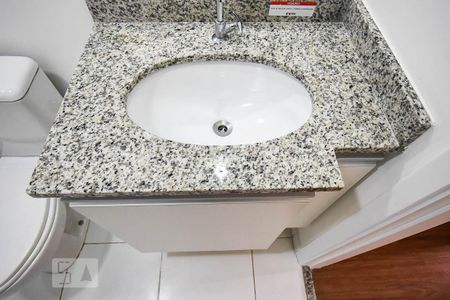 Apartamento à venda com 70m², 3 quartos e 1 vaga Apartamento à venda com 70m², 3 quartos e 1 vagaPia do banheiro