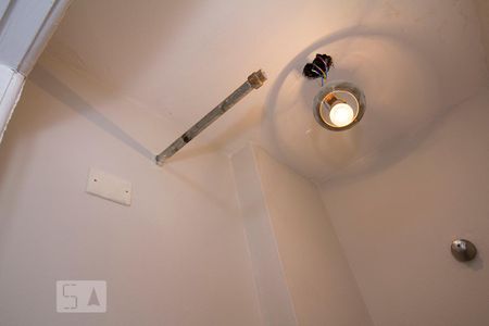 Apartamento para alugar com 64m², 1 quarto e sem vaga Apartamento para alugar com 64m², 1 quarto e sem vagaDetalhe Banheiro de Serviço