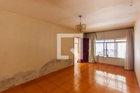Sala de casa para alugar com 3 quartos, 250m² em Vila Ivone, São Paulo