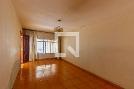 Sala de casa para alugar com 3 quartos, 250m² em Vila Ivone, São Paulo