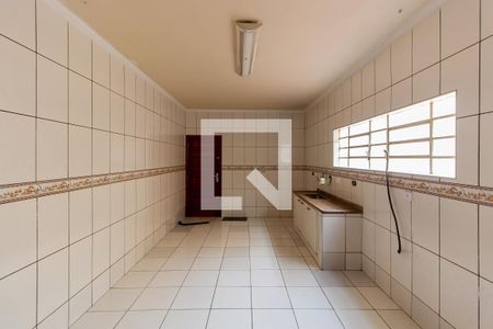 Cozinha de casa para alugar com 3 quartos, 250m² em Vila Ivone, São Paulo