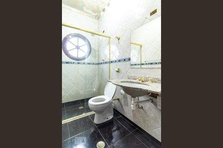 Casa à venda com 250m², 5 quartos e 2 vagas Casa à venda com 250m², 5 quartos e 2 vagasBanheiro da Suíte 1