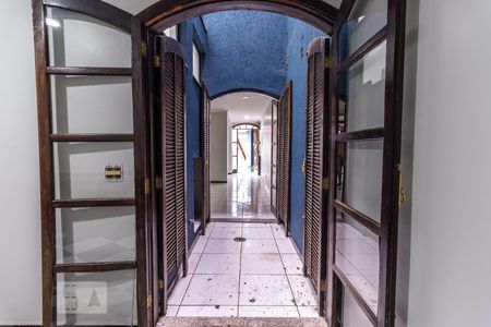 Casa à venda com 250m², 5 quartos e 2 vagas Casa à venda com 250m², 5 quartos e 2 vagasQuarto 1 Detalhe