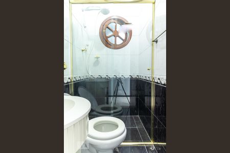 Casa à venda com 250m², 5 quartos e 2 vagas Casa à venda com 250m², 5 quartos e 2 vagasBanheiro