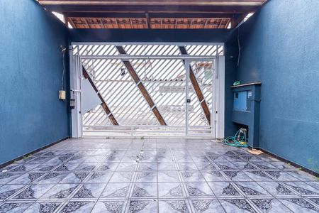 Casa à venda com 250m², 5 quartos e 2 vagas Casa à venda com 250m², 5 quartos e 2 vagasGaragem