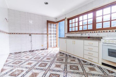 Casa à venda com 250m², 5 quartos e 2 vagas Casa à venda com 250m², 5 quartos e 2 vagasCozinha