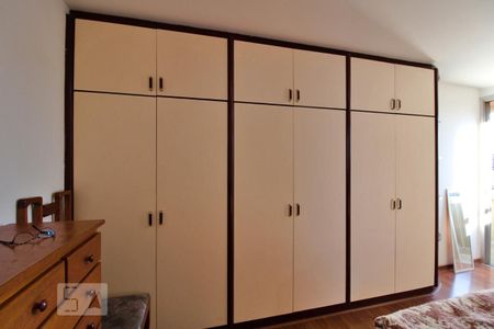 Apartamento à venda com 219m², 4 quartos e 2 vagasSuíte 4