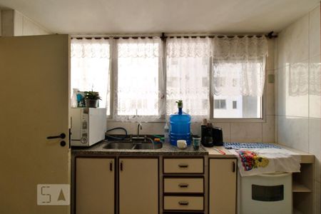 Apartamento à venda com 219m², 4 quartos e 2 vagasCozinha