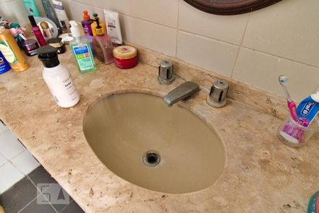 Apartamento à venda com 219m², 4 quartos e 2 vagasBanheiro da Suíte 4