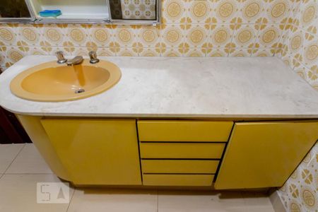 Casa para alugar com 480m², 4 quartos e 4 vagasBanheiro