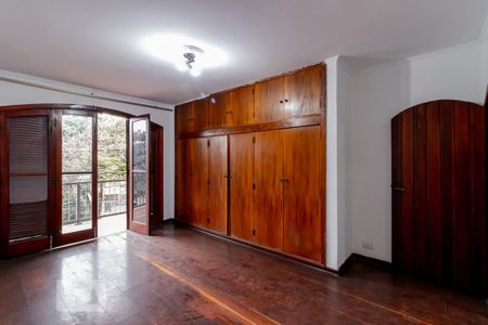 Casa para alugar com 480m², 4 quartos e 4 vagasSuíte