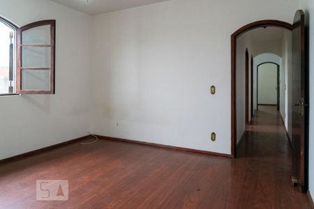 Casa à venda com 280m², 3 quartos e 2 vagasQuarto 3