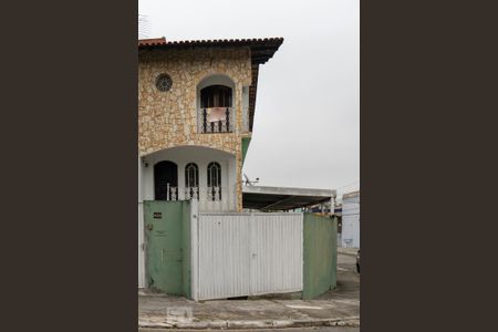 Casa à venda com 280m², 3 quartos e 2 vagasFachada