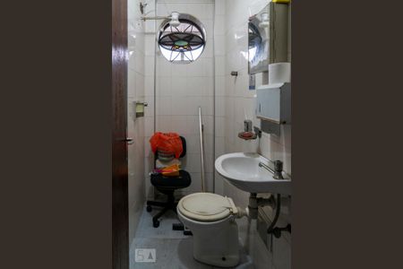 Casa à venda com 280m², 3 quartos e 2 vagasBanheiro 4