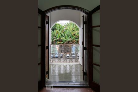 Casa à venda com 280m², 3 quartos e 2 vagasSuite