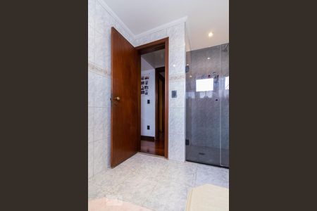 Apartamento à venda com 180m², 3 quartos e 4 vagasBanheiro da Suíte 1