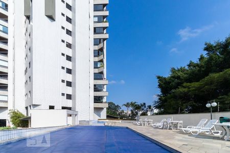 Apartamento à venda com 180m², 3 quartos e 4 vagasÁrea comum - Piscina
