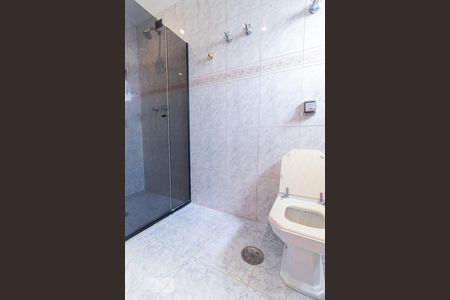 Apartamento à venda com 180m², 3 quartos e 4 vagasBanheiro da Suíte 1