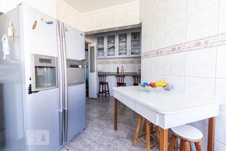 Apartamento à venda com 180m², 3 quartos e 4 vagasCozinha