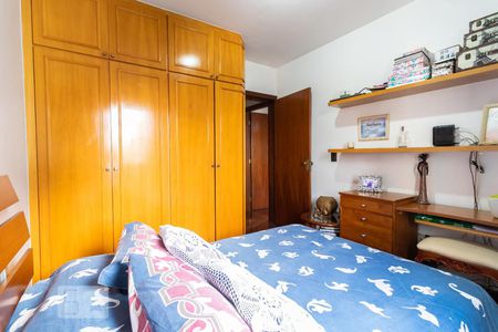 Apartamento à venda com 180m², 3 quartos e 4 vagasQuarto