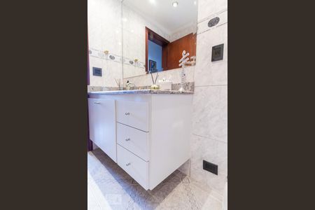 Apartamento à venda com 180m², 3 quartos e 4 vagasBanheiro