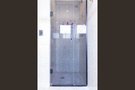 Apartamento à venda com 180m², 3 quartos e 4 vagasBanheiro da Suíte 1 - Box