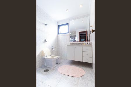 Apartamento à venda com 180m², 3 quartos e 4 vagasBanheiro da Suíte 1