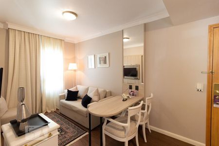 Sala de apartamento para alugar com 1 quarto, 32m² em Pinheiros, São Paulo