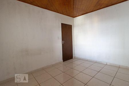 Quarto de casa para alugar com 2 quartos, 60m² em Mutinga, Osasco