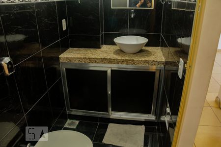 Casa à venda com 65m², 2 quartos e 1 vagabanheiro social