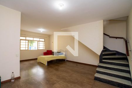 Sala  de casa à venda com 3 quartos, 241m² em Vila Leonor, Guarulhos