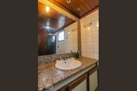 Apartamento para alugar com 193m², 4 quartos e 3 vagasBanheiro da Suíte 1