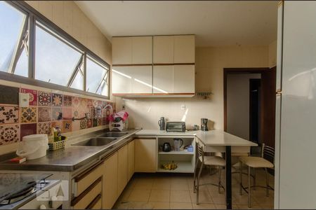 Apartamento para alugar com 193m², 4 quartos e 3 vagasCozinha