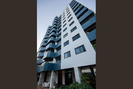 Apartamento para alugar com 193m², 4 quartos e 3 vagasFachada do Condomínio
