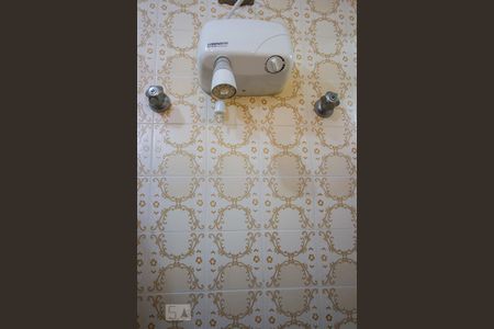 Casa à venda com 317m², 3 quartos e 3 vagasDetalhe Banheiro Suíte 1