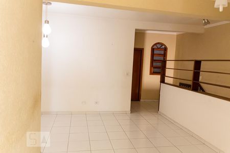 Sala de casa à venda com 3 quartos, 120m² em Vila Carrao, São Paulo