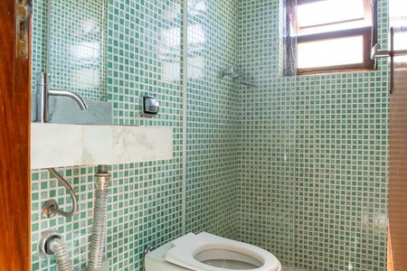 Casa à venda com 120m², 3 quartos e 6 vagasBanheiro